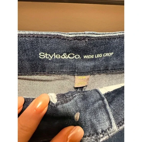 Style Co Wide Leg Crop Jeans Embroidered Hem Dark Wash Women's Size 20W - Picture 5 of 7
